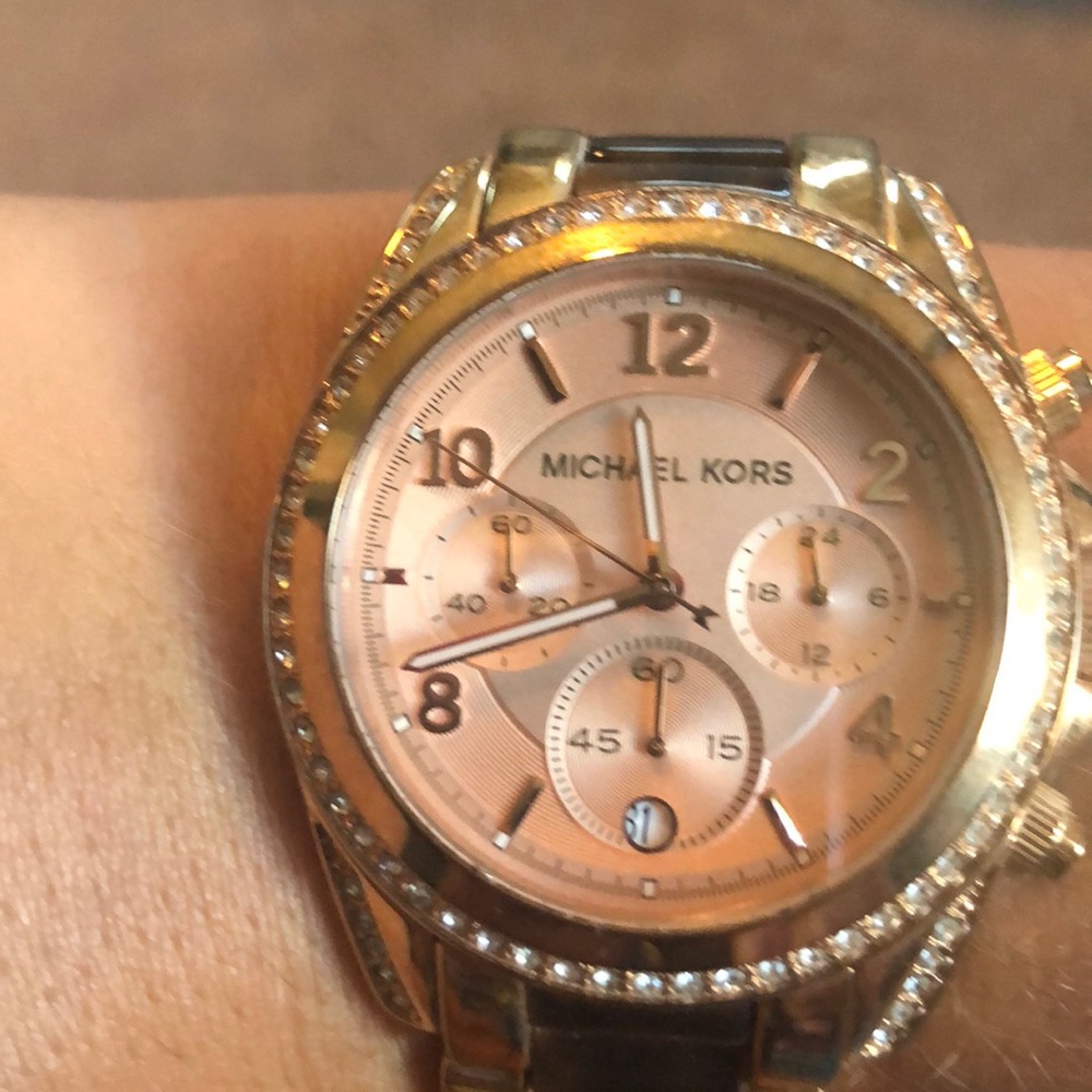 Watch - Picture 3 of 3